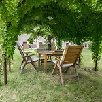 Holiday home Casa Ridente Nella Valle Del Menotre Con Giardino Pale