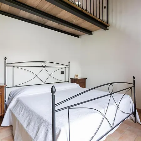 Casa Ridente Nella Valle Del Menotre Con Giardino Semesterbostad Pale